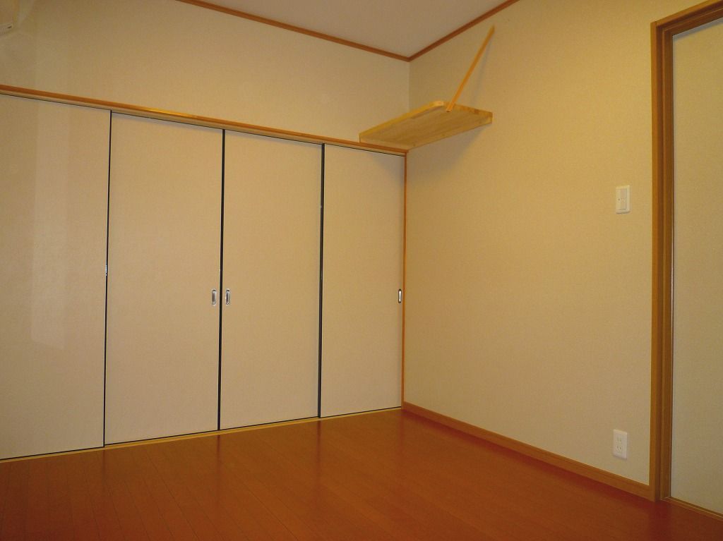 奥に長い土地を考慮した家　静岡市駿河区T様邸【やねきハウスの新築注文住宅】：洋室