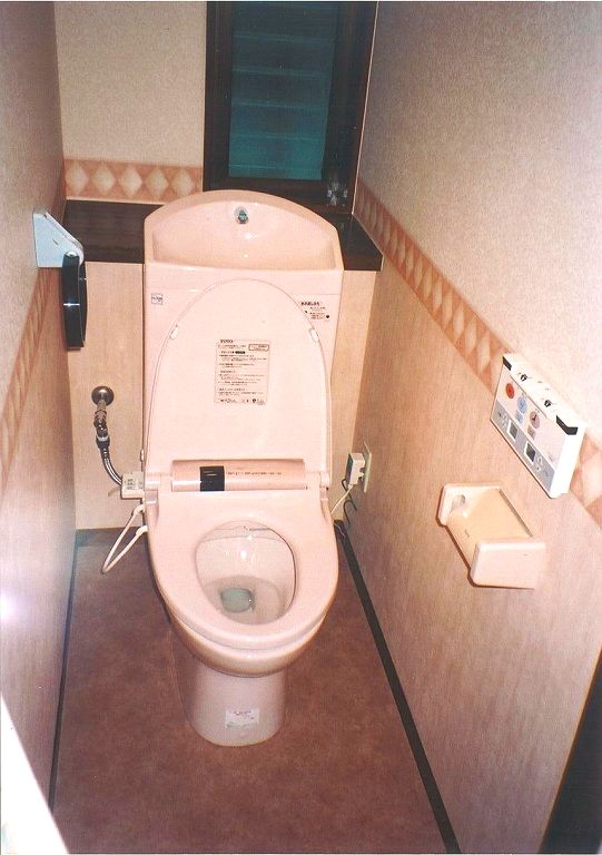 内装・外装リフォーム【やねきハウスのリフォーム】：トイレ