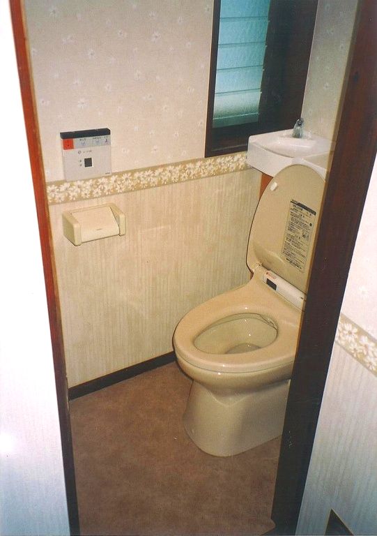 内装・外装リフォーム【やねきハウスのリフォーム】：トイレ