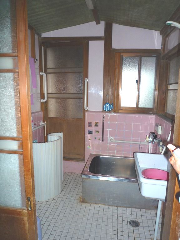 バスルーム快適ビフォーアフター【やねきハウスのリフォーム】：浴室