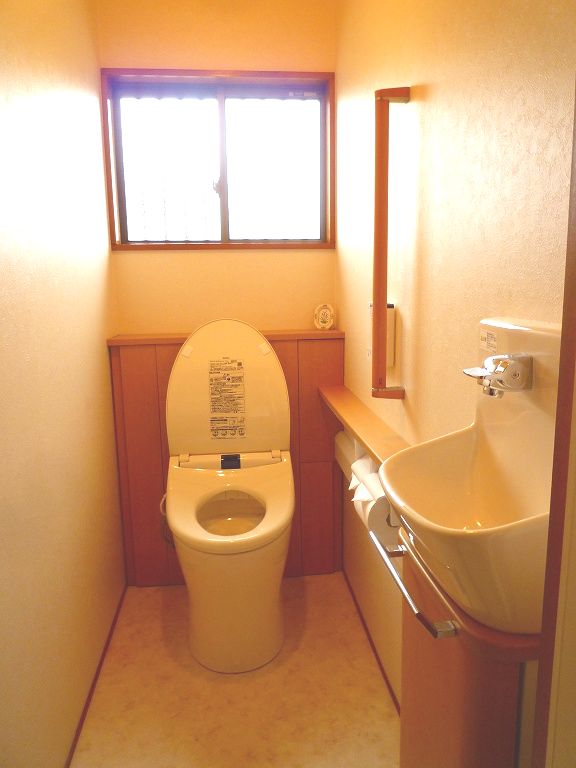 トイレリフォーム【やねきハウスのリフォーム】：トイレ