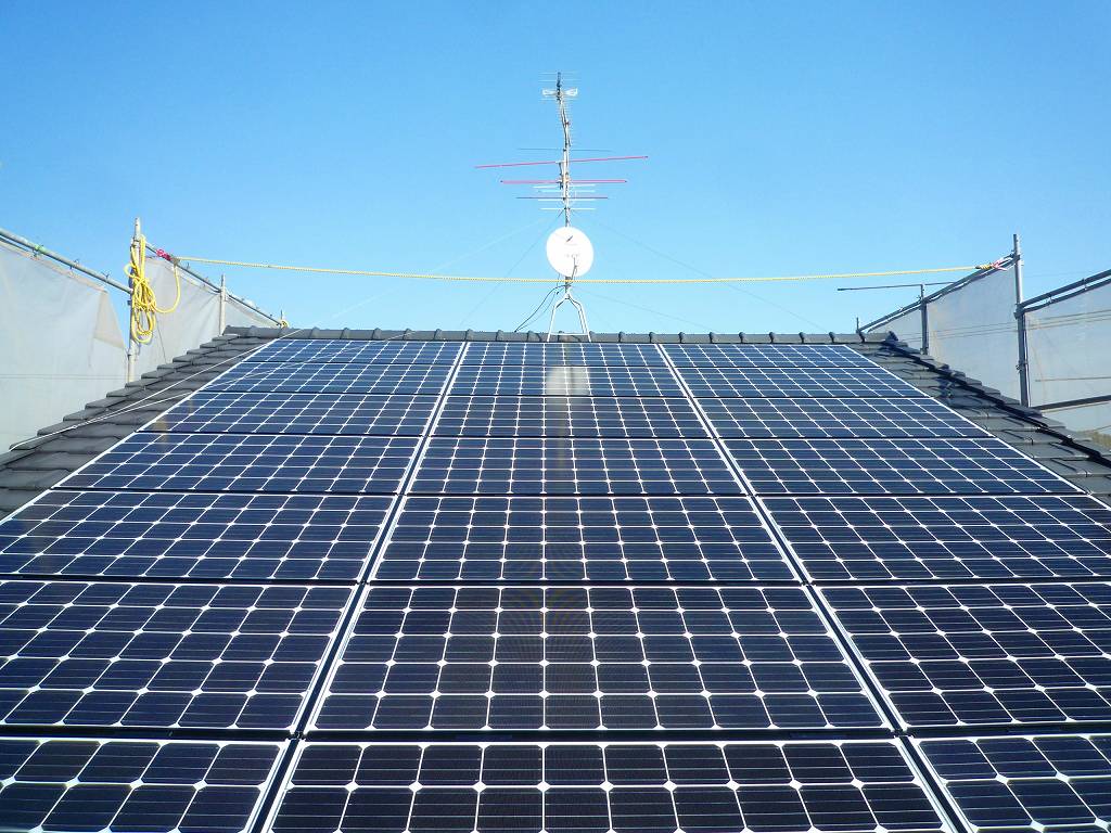 太陽光発電システム設置（働く屋根）【やねきハウスのリフォーム】：太陽光発電