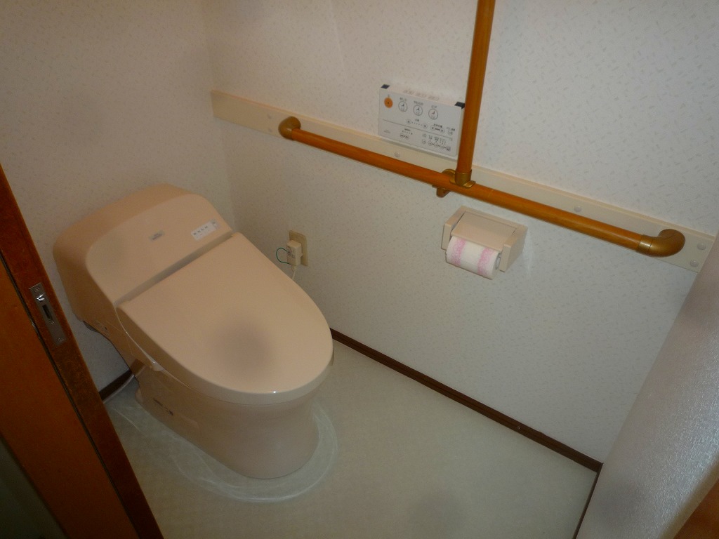 住みながらの広範囲リフォーム【やねきハウスのリフォーム】：トイレ