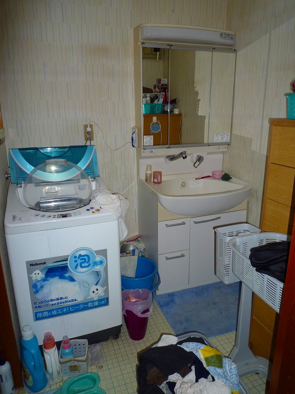 キッチン、バス、トイレの水廻り３点 リフォーム【やねきハウスのリフォーム】：洗面