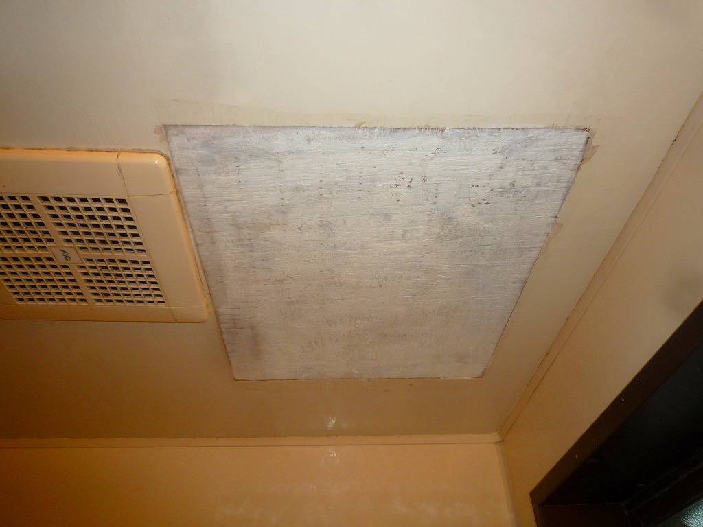 鉄骨造アパート ﾕﾆｯﾄﾊﾞｽ天井改修工事【やねきハウスのリフォーム】：浴室
