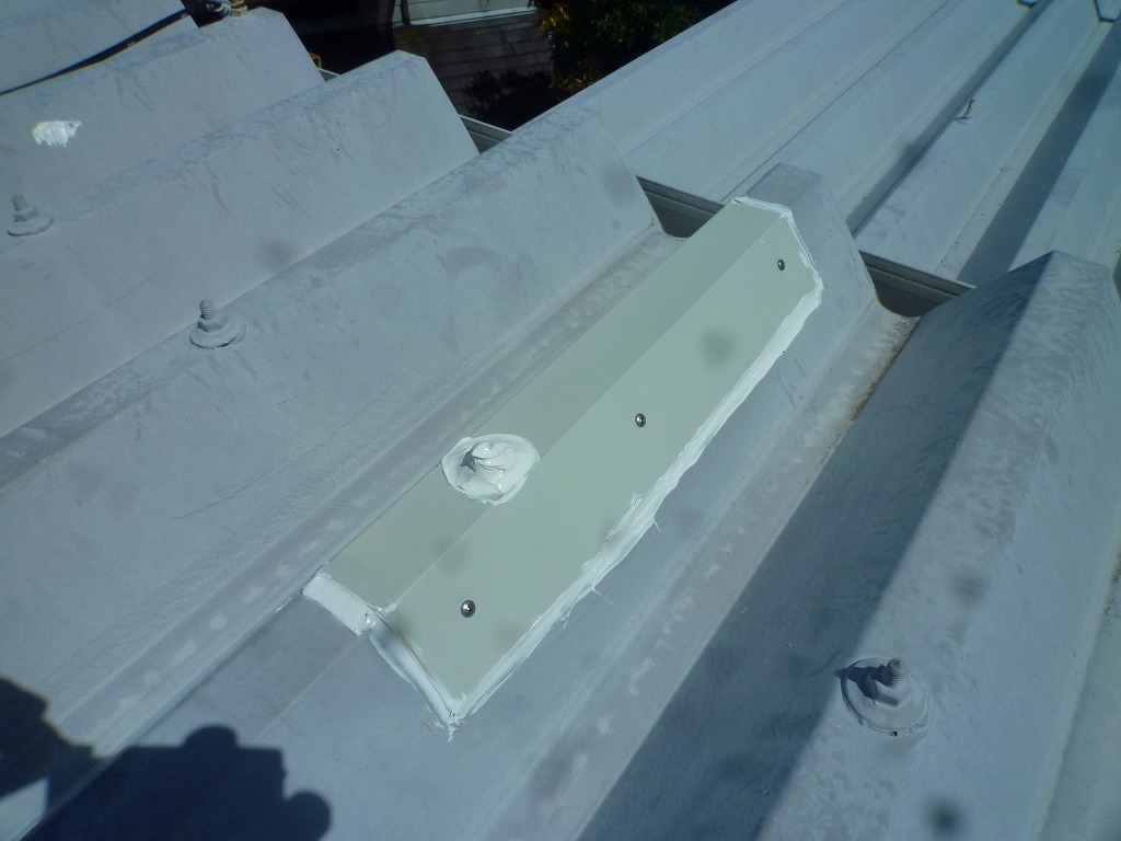 鉄骨造アパート ﾕﾆｯﾄﾊﾞｽ天井改修工事【やねきハウスのリフォーム】：屋根