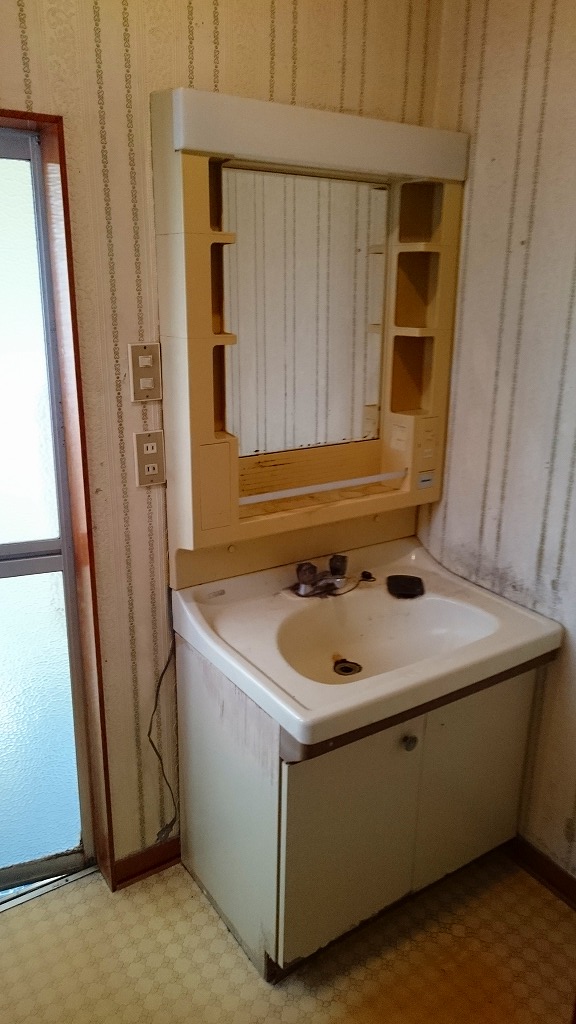 建物のお手入れ内装改修工事【やねきハウスのリフォーム】：洗面化粧台