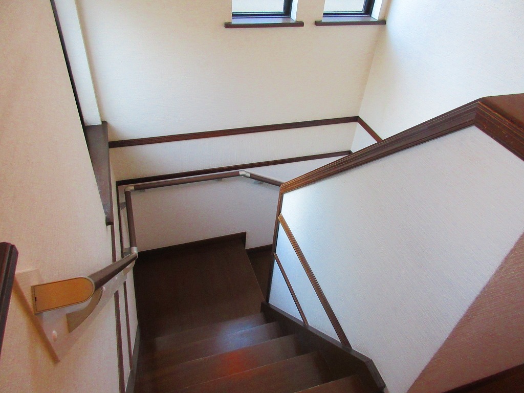 購入した中古住宅のリノベーション【やねきハウスのリフォーム】：階段