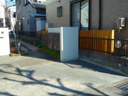 駐車スペース確保のエクステリア【やねきハウスのリフォーム】（リフォーム後）