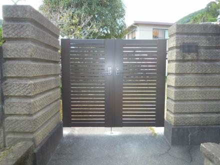 門扉　ｴｸｼﾞｽR9型　LIXIL【やねきハウスのリフォーム】（リフォーム後）