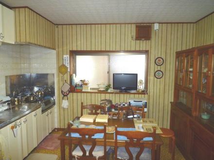 機能性壁紙へリフォーム【やねきハウスのリフォーム】（リフォーム前）