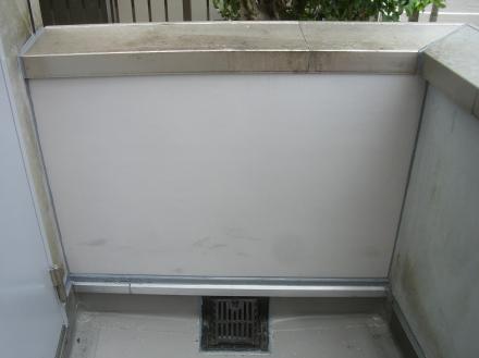 ベランダ内壁改修　水性ペイント塗り【やねきハウスのリフォーム】（リフォーム後）