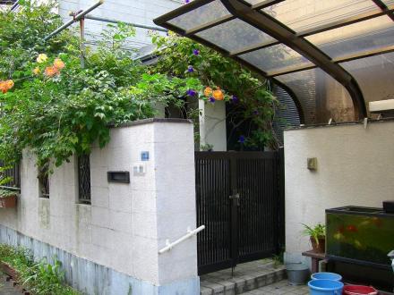 ブロック塗装リフォーム【やねきハウスのリフォーム】（リフォーム前）