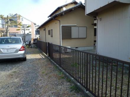 竹垣からアルミフェンスへ　アルクリーン20型　ＬＩＸＩＬ【やねきハウスのリフォーム】（リフォーム後）