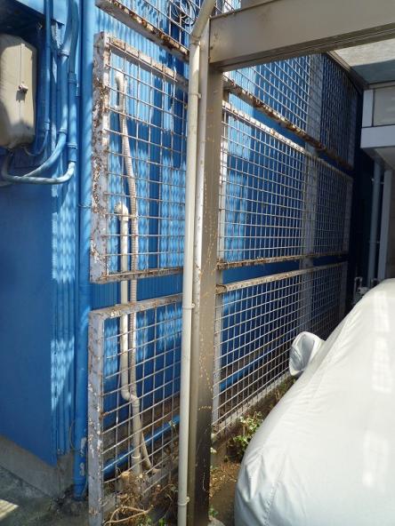 アルミフェンス塗替え工事【やねきハウスのリフォーム】（リフォーム前）