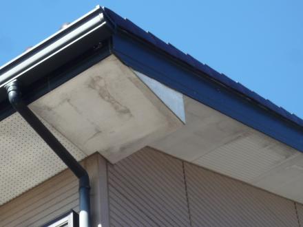 軒天塗装（ウレタン塗）【やねきハウスのリフォーム】（リフォーム前）