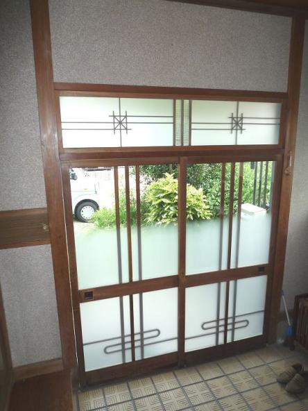 玄関のリフォーム【やねきハウスのリフォーム】（リフォーム前）