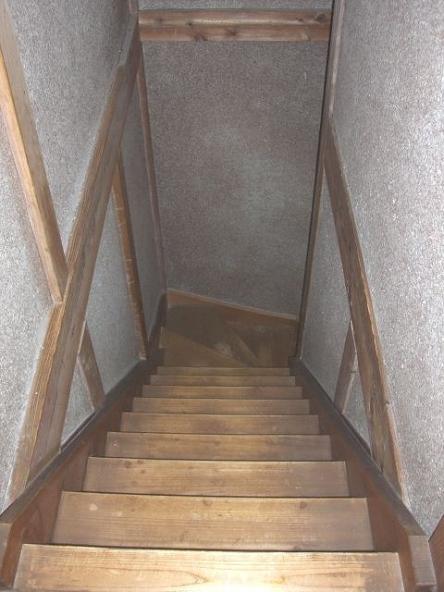 階段手摺取付【やねきハウスのリフォーム】（リフォーム前）