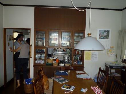 壁付けキッチンから対面キッチンへ【やねきハウスのリフォーム】（リフォーム前）