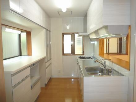 クリナップ　ラクエラ　壁付けキッチンから対面キッチンへ【やねきハウスのリフォーム】（リフォーム後）