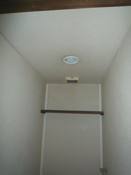 壁紙クロスの張替え　ｻﾝｹﾞﾂ　機能性壁紙仕様【やねきハウスのリフォーム】（リフォーム前）