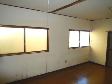 賃貸物件　クロス張替【やねきハウスのリフォーム】（リフォーム前）