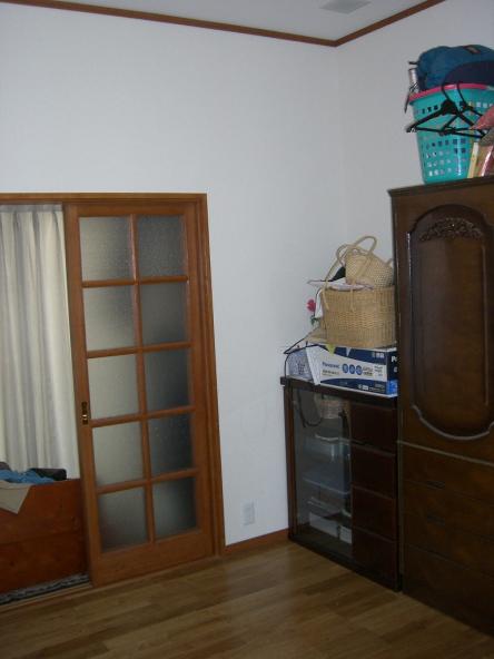 デッドスペースにｸﾛｰｾﾞｯﾄ取付【やねきハウスのリフォーム】（リフォーム前）