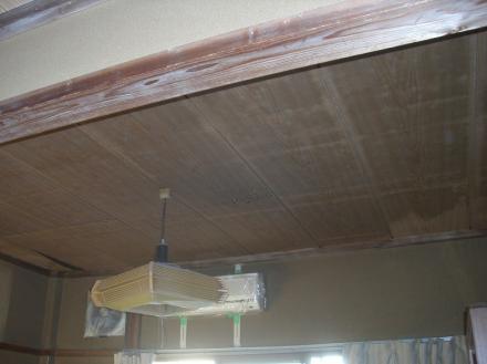 雨漏り改修　天井張替え　目透かし天井　杉柾【やねきハウスのリフォーム】（リフォーム前）