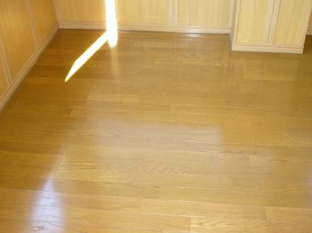 賃貸物件　室内部分的フローリング張替え【やねきハウスのリフォーム】（リフォーム後）