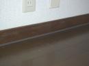 床と巾木の隙間埋め　コーキング（リフォーム後）