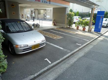 駐車場ラインひき【やねきハウスのリフォーム】（リフォーム前）