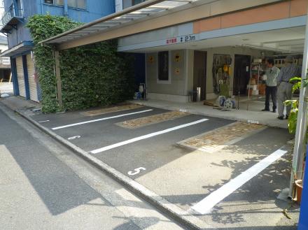 駐車場ラインひき【やねきハウスのリフォーム】（リフォーム後）