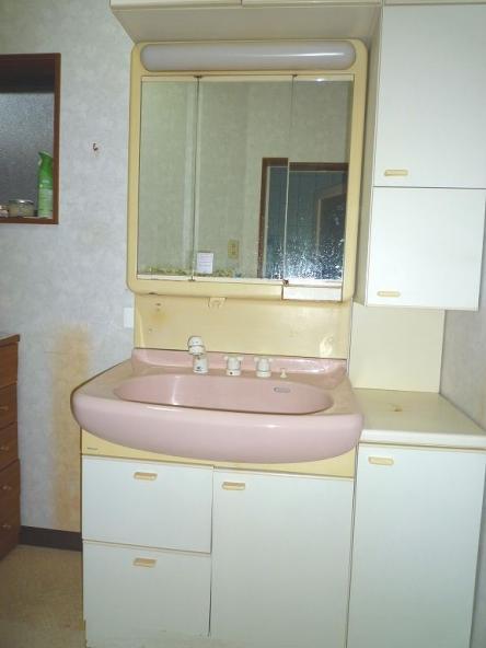 洗面化粧台リフォーム【やねきハウスのリフォーム】（リフォーム前）