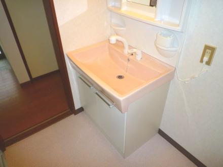 賃貸物件　洗面台リフォーム【やねきハウスのリフォーム】（リフォーム後）