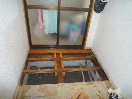 シロアリ防虫駆除及び洗面脱衣室床補修【やねきハウスのリフォーム】（リフォーム後）