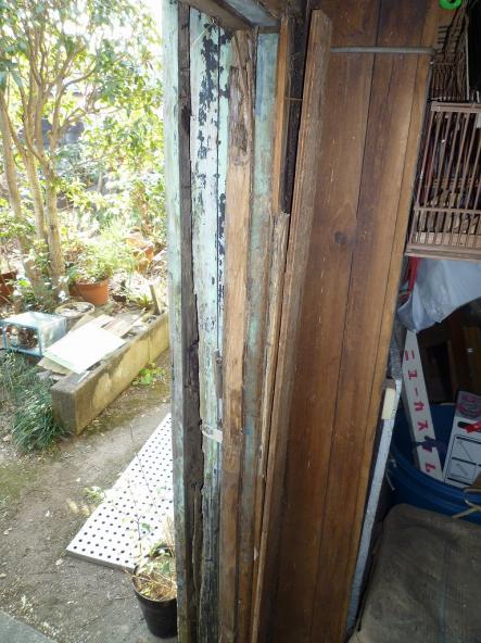 シロアリ防虫駆除及び蔵戸他枠交換【やねきハウスのリフォーム】（リフォーム前）