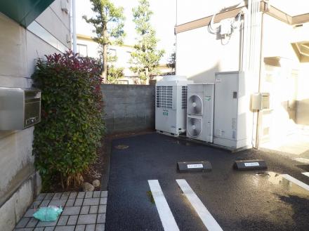 物置の設置　災害備蓄品入れ　ヨド　YMEM-1509H【やねきハウスのリフォーム】（リフォーム前）