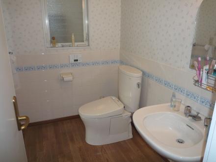 便器交換工事　TOTO　ﾋﾟｭｱﾚｽﾄEX【やねきハウスのリフォーム】（リフォーム後）