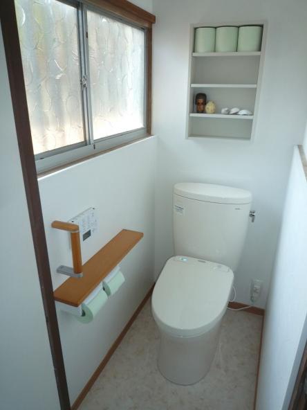 トイレ全面改修　TOTO　ﾋﾟｭｱﾚｽﾄEX【やねきハウスのリフォーム】（リフォーム後）