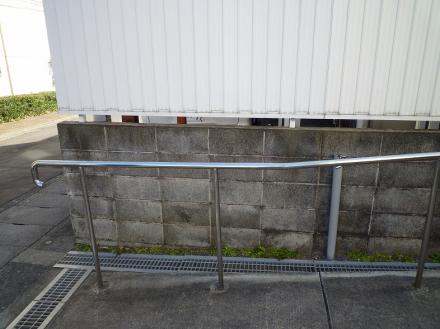 町内会掲示板設置工事【やねきハウスのリフォーム】（リフォーム前）