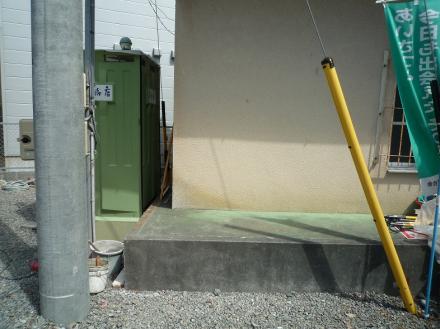 町内会掲示板設置工事【やねきハウスのリフォーム】（リフォーム前）