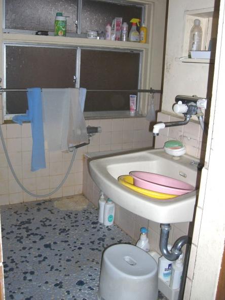 在来浴室からシステムバスへ　TOTOフローピア　【やねきハウスのリフォーム】（リフォーム前）