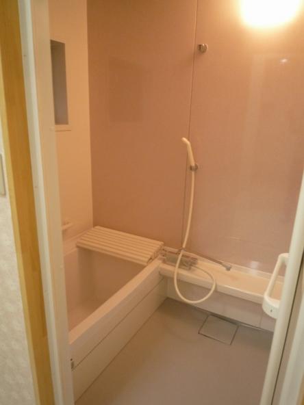 ﾓﾙﾀﾙ浴室からシステムバス　タカラ　ミーナ【やねきハウスのリフォーム】（リフォーム後）