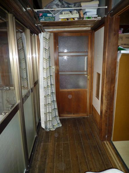 廊下床の張替え　旧縁甲板から松柾縁甲板へ張替え【やねきハウスのリフォーム】（リフォーム前）