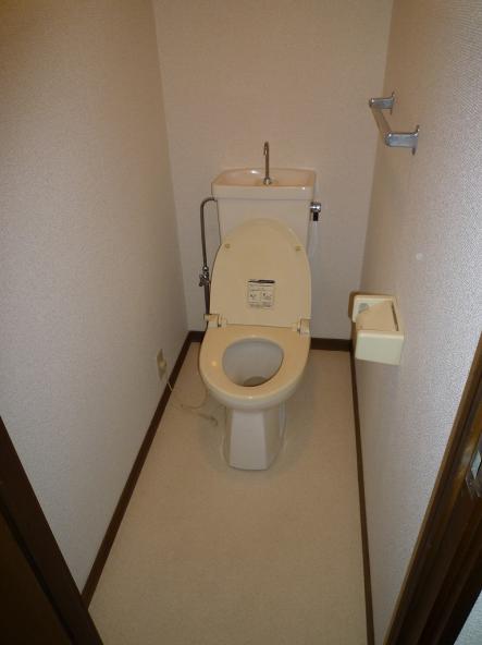 賃貸物件　トイレ床　クッションフロア張替え【やねきハウスのリフォーム】（リフォーム後）