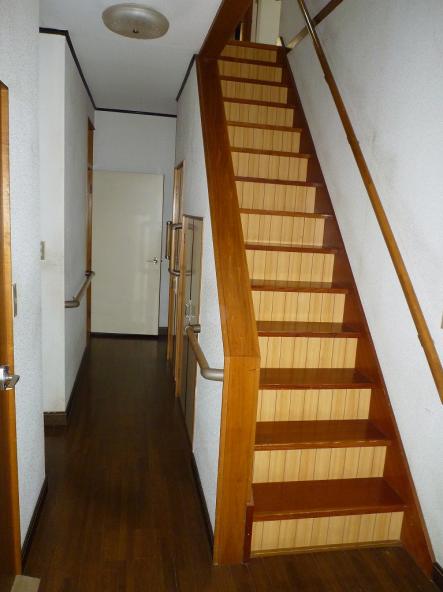 階段＋床の張替え【やねきハウスのリフォーム】（リフォーム前）