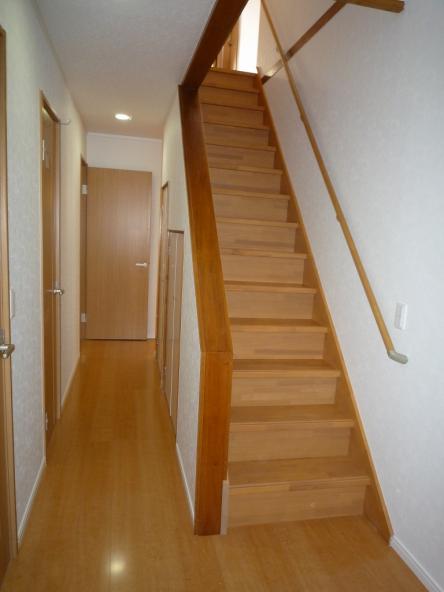 階段＋床の張替え【やねきハウスのリフォーム】（リフォーム後）